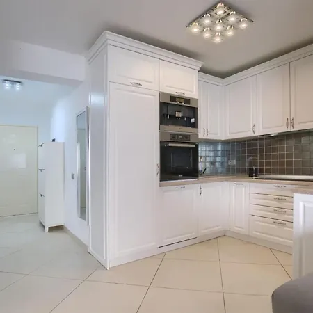 Stunning In With Kitchen * Štinjan